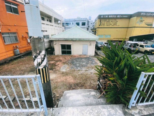 宜野湾市伊佐３丁目　売土地の外観