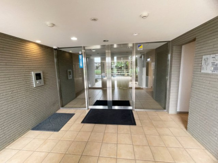 セルテシティオ世田谷烏山のエントランス