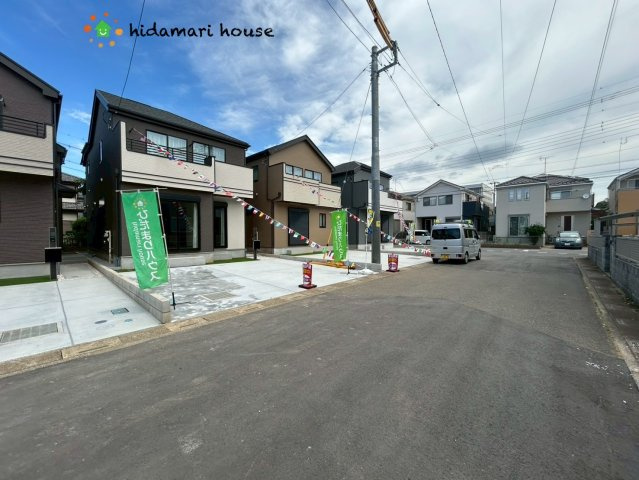 桶川市坂田東　3期　新築戸建　ハートフルタウンCの前面道路含む現地写真