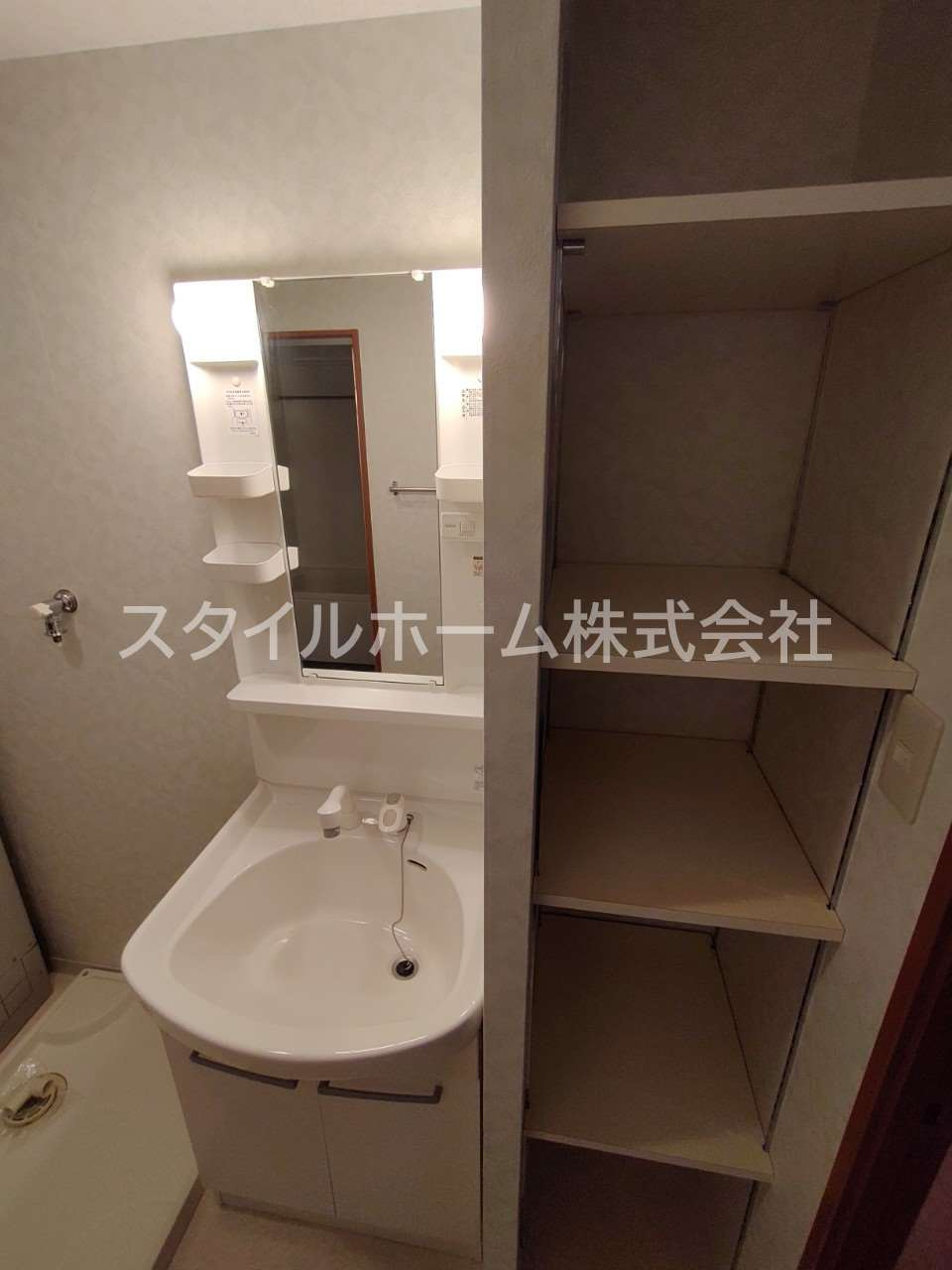 アトランティス四ツ谷の洗面所