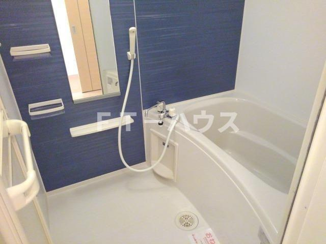 フルールⅢの浴室|バス