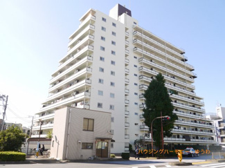 【外観】 | 有楽町線「千川」駅より徒歩１分の好立地。