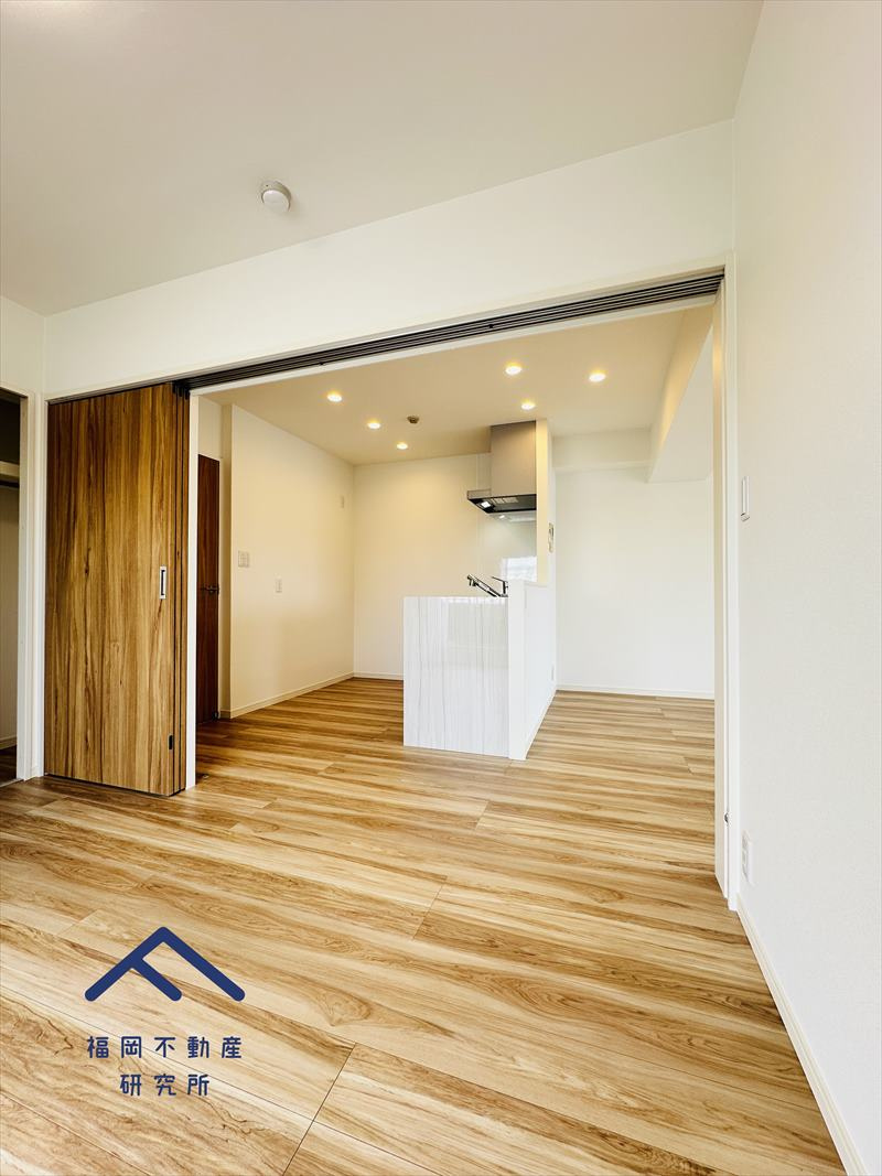 ライオンズマンション博多南の洋室