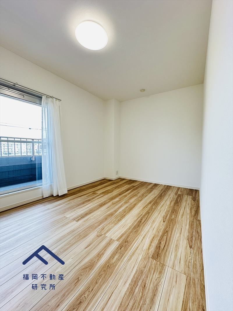 ライオンズマンション博多南の洋室