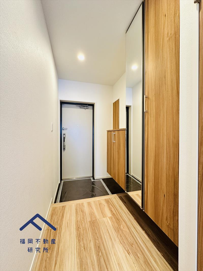 ライオンズマンション博多南の玄関