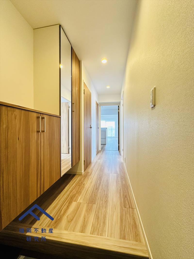 ライオンズマンション博多南の玄関