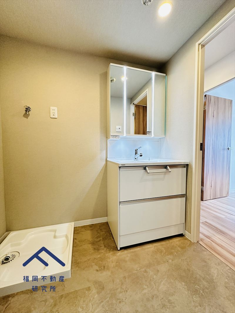 ライオンズマンション博多南の独立洗面台