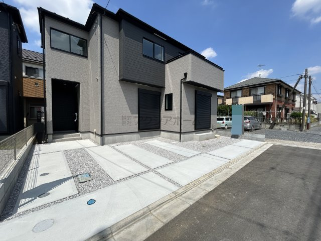 入間市東藤沢8丁目・全2棟　新築一戸建　1号棟の駐車場|カースペースは並列2台分ございます。