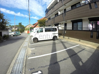 【駐車場】