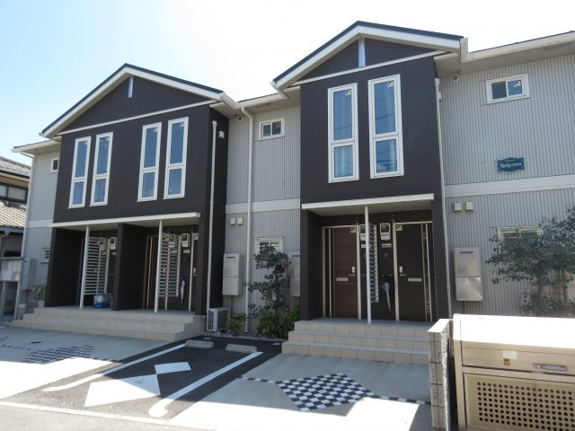 ラカスタンの外観