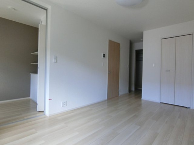 【居間・リビング】 | リバーサイド東巌城 | イメージ202写真