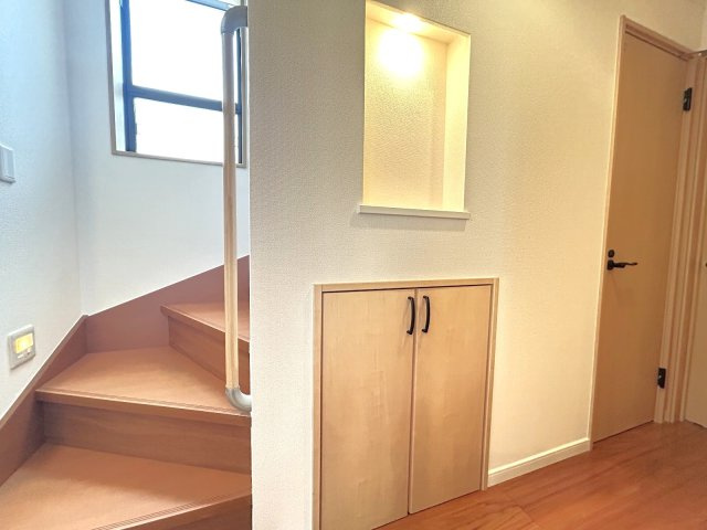 杉並区高円寺南３丁目　中古一戸建　東京メトロ丸ノ内線の玄関