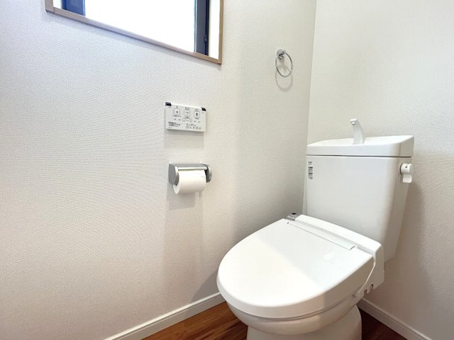 杉並区高円寺南３丁目　中古一戸建　東京メトロ丸ノ内線のトイレ