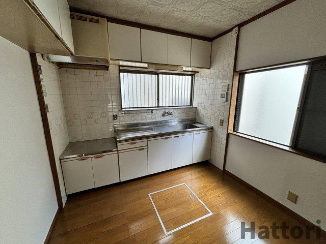 栗ヶ丘町戸建のキッチン