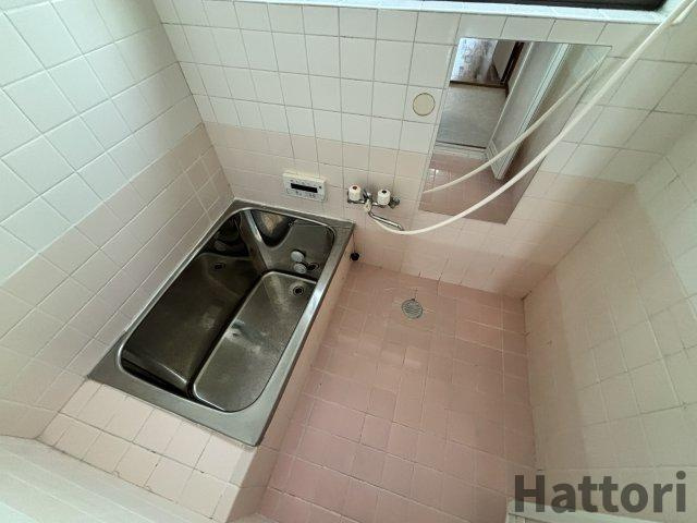 栗ヶ丘町戸建の浴室