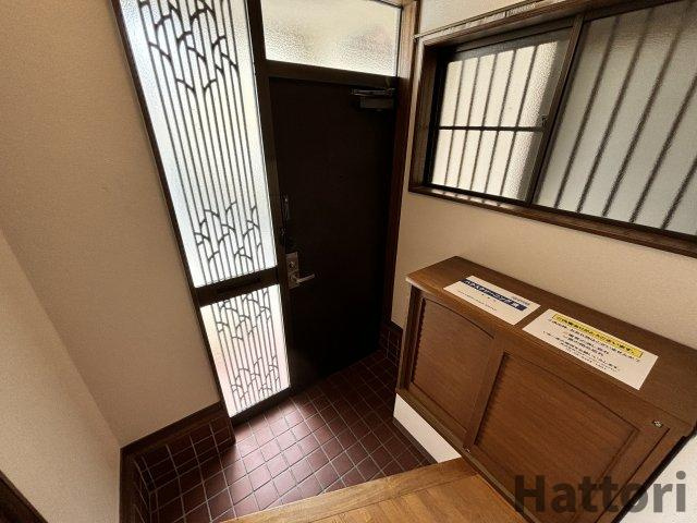 栗ヶ丘町戸建の玄関