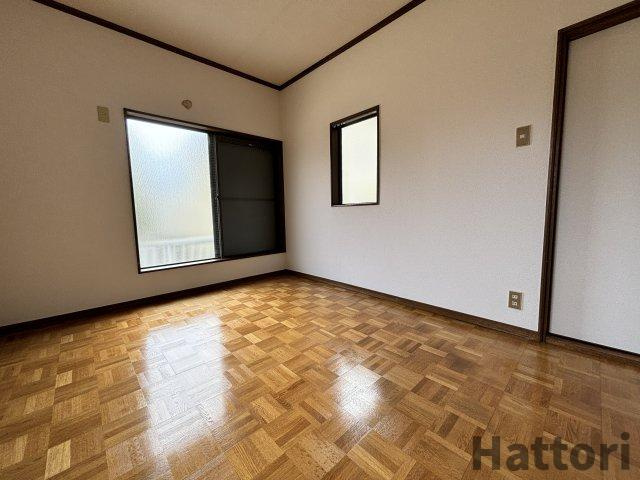 栗ヶ丘町戸建の居間・リビング