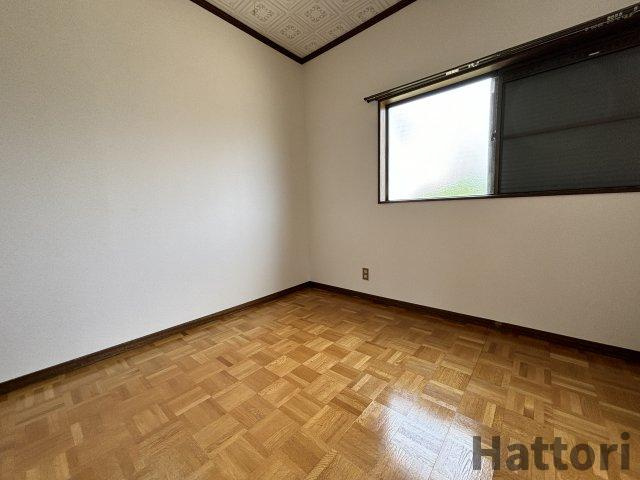 栗ヶ丘町戸建の居間・リビング