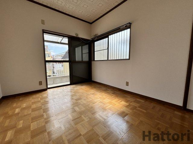 栗ヶ丘町戸建の居間・リビング