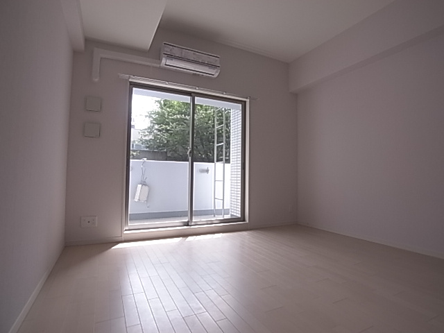 神戸市兵庫区新開地５丁目の賃貸マンションの居間・リビング|リビング