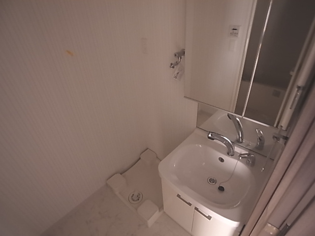 神戸市兵庫区新開地５丁目の賃貸マンションの洗面所|独立洗面台