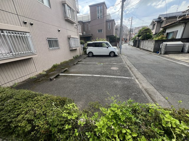 カーサ伊藤の駐車場
