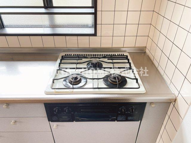 コーポラス堀江のキッチン|ガスコンロ&グリル付き★