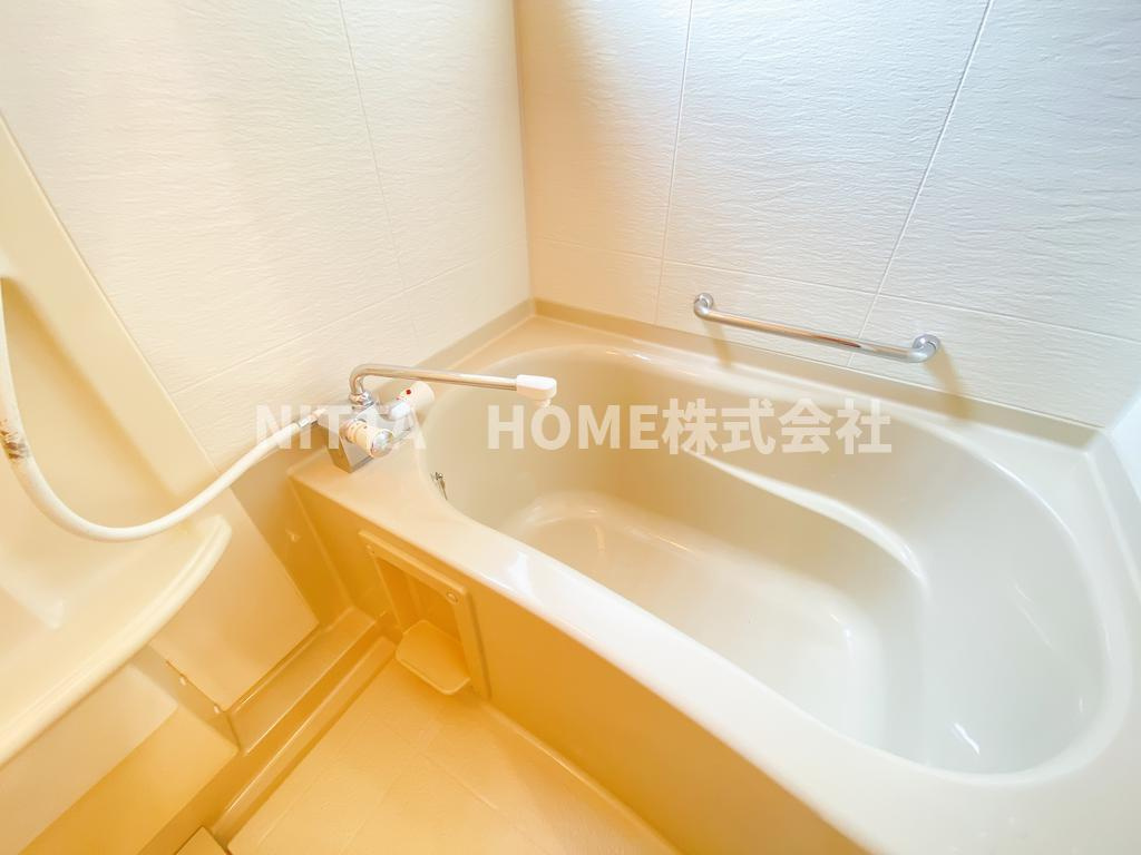 コーポラス堀江の浴室|清潔感のあるバスルームです◎