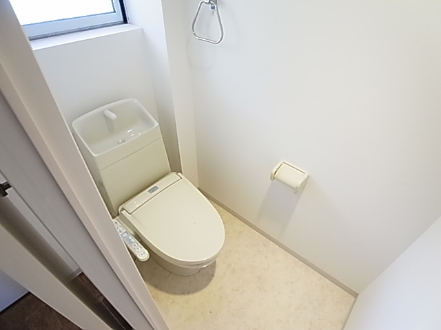 神戸市長田区長者町の賃貸マンションのトイレ|ウォシュレット付