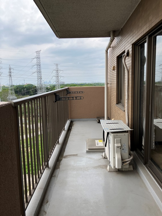 モアクレスト千葉Ａ棟のバルコニー
