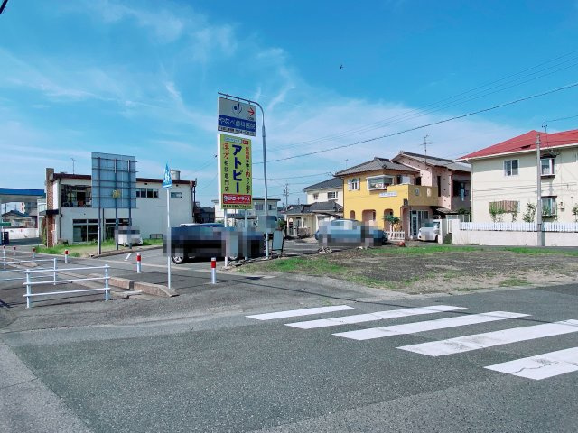 半田市岩滑中町1丁目　土地の前面道路含む現地写真