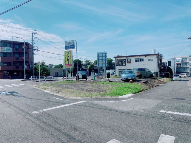 半田市岩滑中町1丁目　土地の前面道路含む現地写真