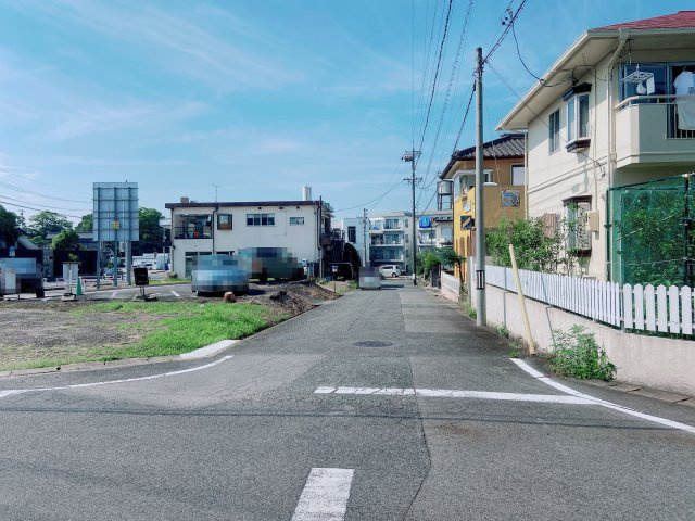 半田市岩滑中町1丁目　土地の前面道路含む現地写真