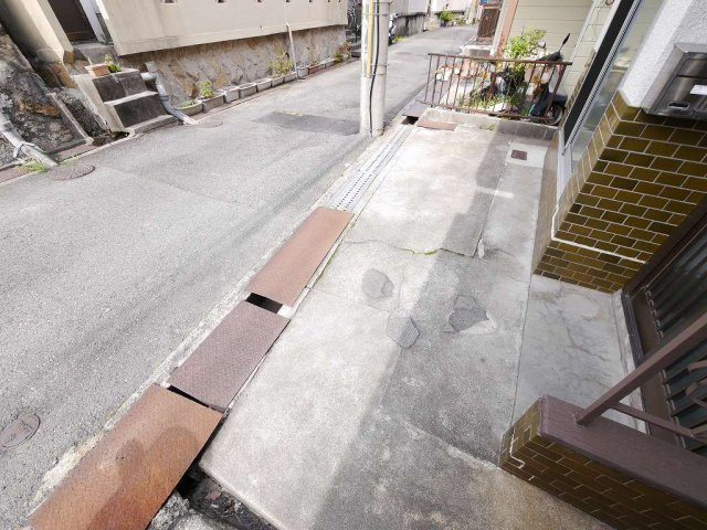 長田区花山町2丁目7-11戸建の駐車場|軽自動車限定