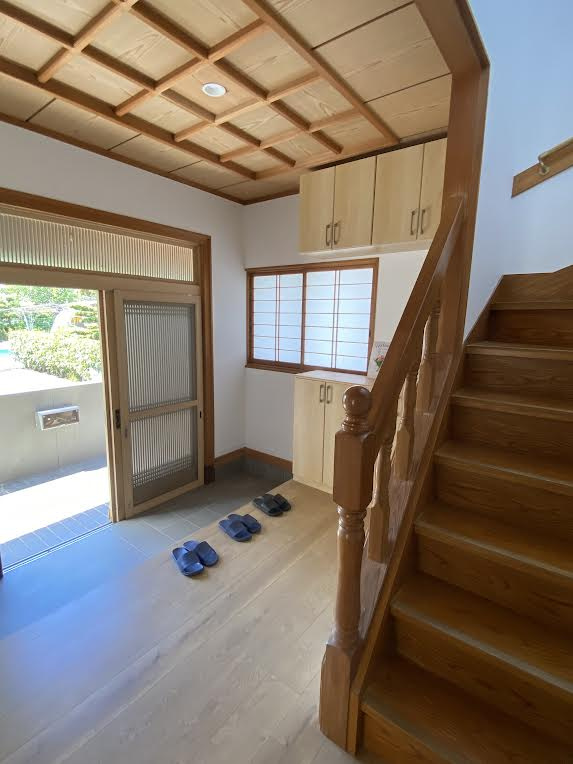 八代市日置町戸建の玄関