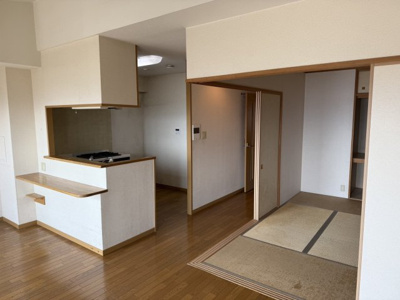 【居間・リビング】 | エバーランドシティ新泉北8番館