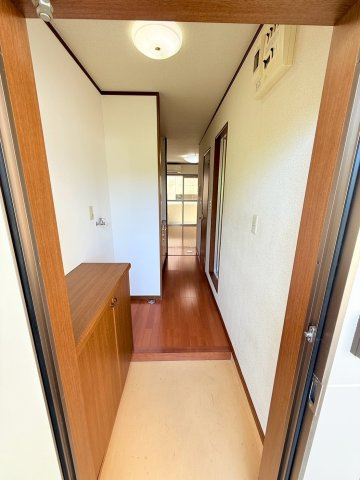 メゾンRYUの玄関