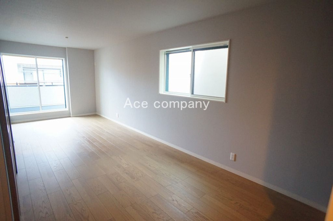 【居間・リビング】 | 八尾市東弓削1丁目 | 【LDK：16.6帖】