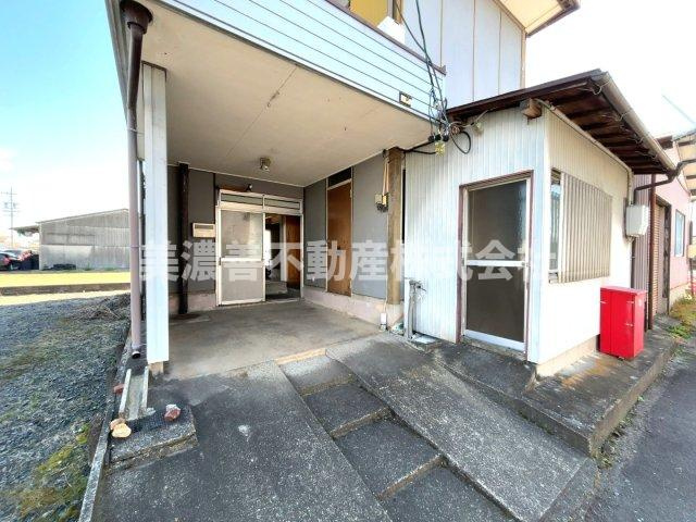 ６４９６３　羽島市正木町新井倉庫の外観