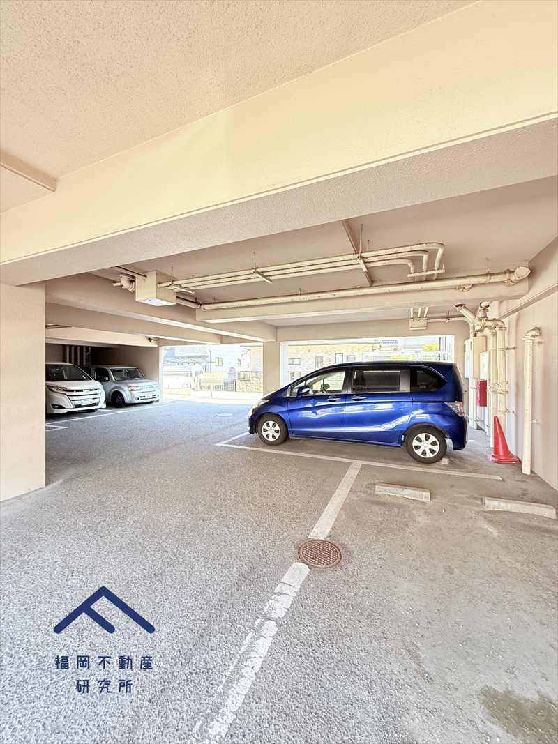 グランピアマンションやよい坂の駐車場