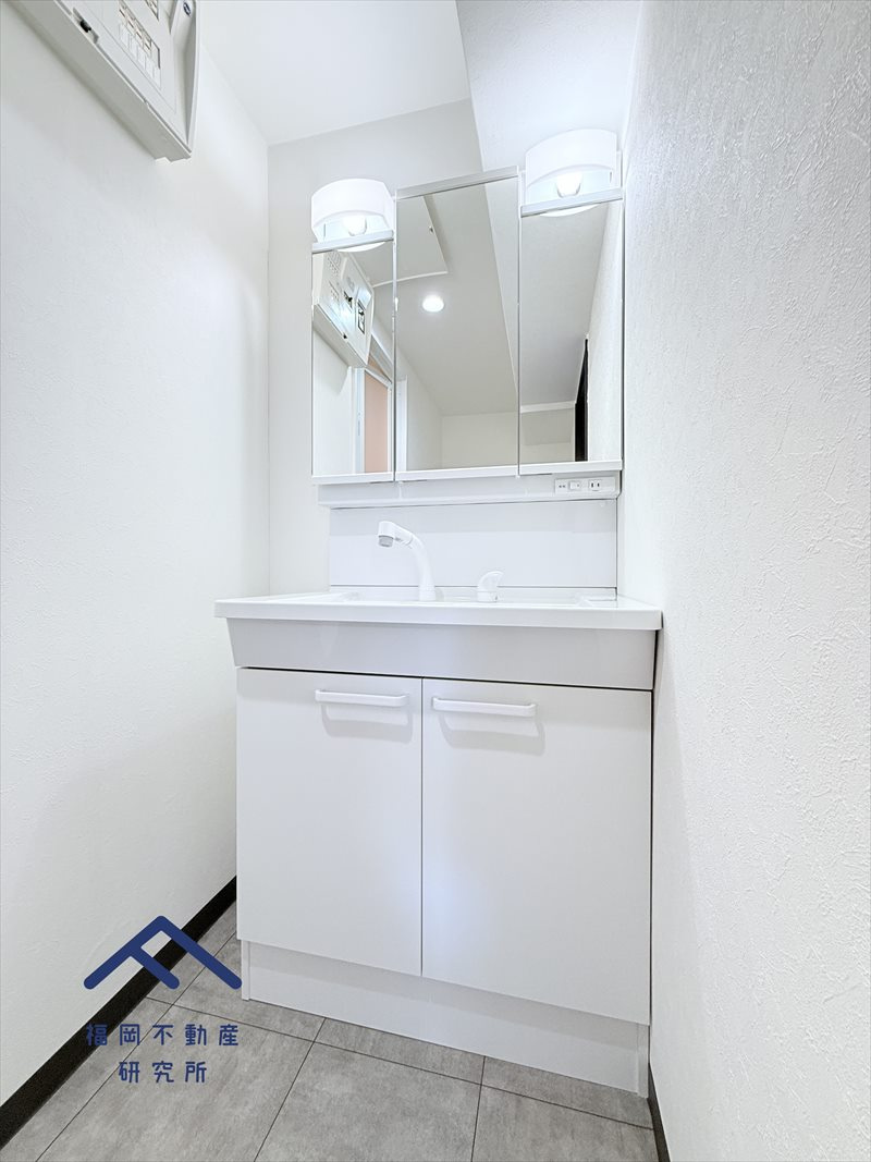 グランピアマンションやよい坂の独立洗面台