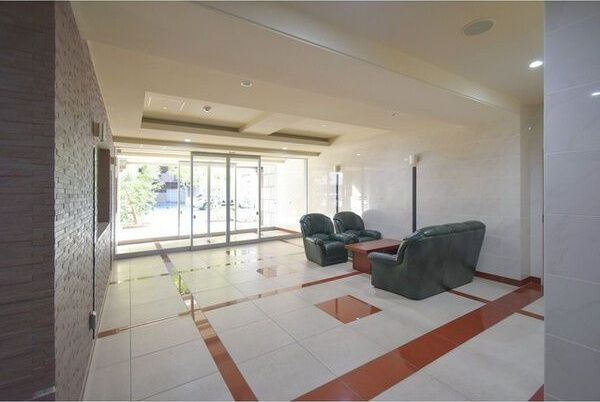 リッツ加島のロビー