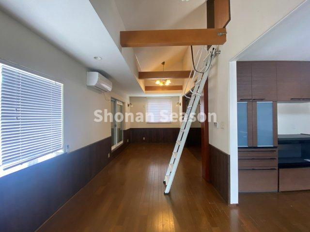 【居間・リビング】 | ロフトは開放的な空間が演出され、多様な用途で使うことができますよ◎