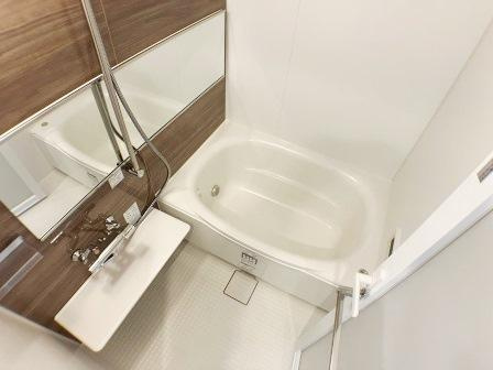 ROOTs　Otsukaの浴室|コンパクトで使いやすいお風呂です