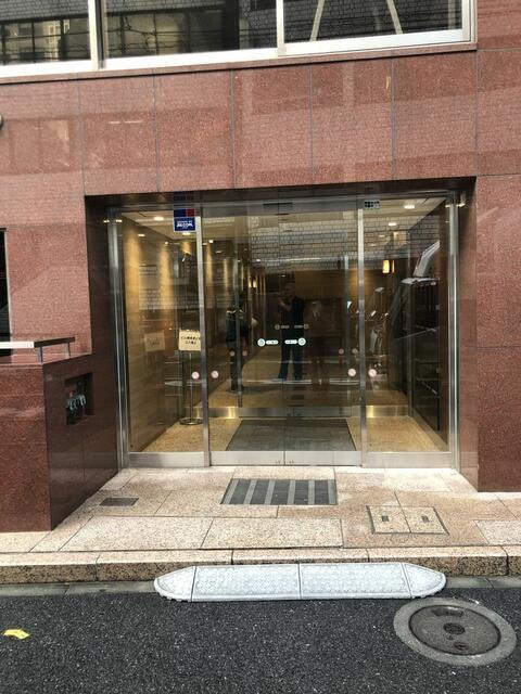 中央区八丁堀２丁目の店舗事務所のエントランス|毎日通るエントランスはこのようになっています