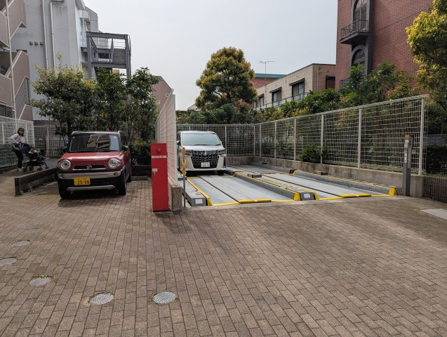 ベルヴィータ小岩の駐車場