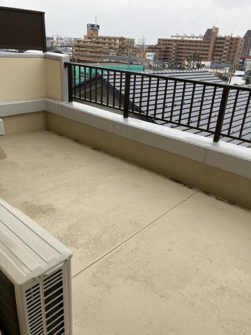 リバティープラザ青山のバルコニー