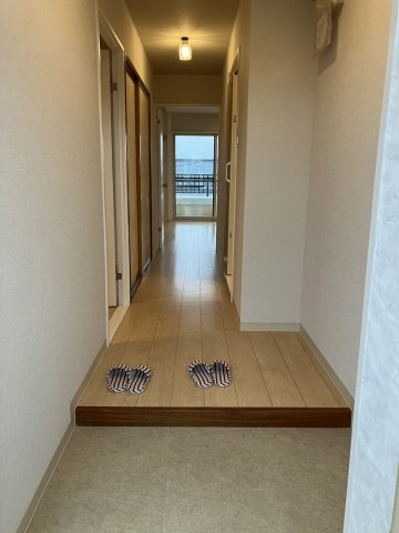 リバティープラザ青山の玄関