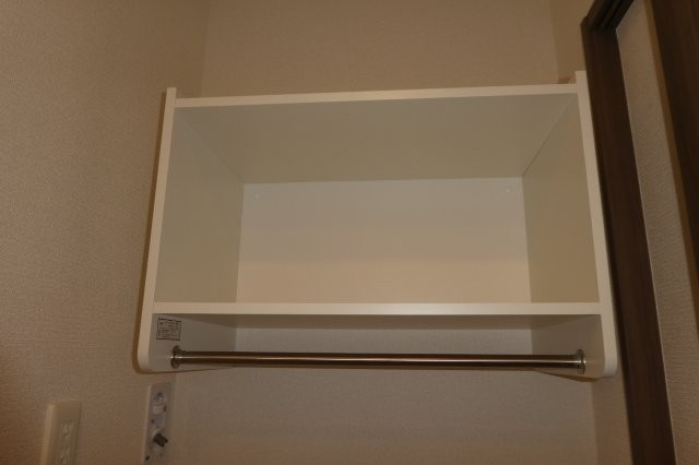 セイル吉備の収納|洗濯機上棚