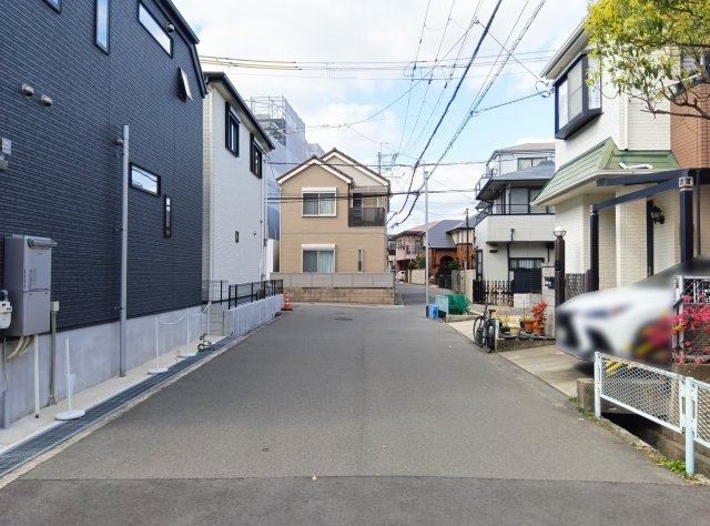上大市１丁目土地の前面道路含む現地写真